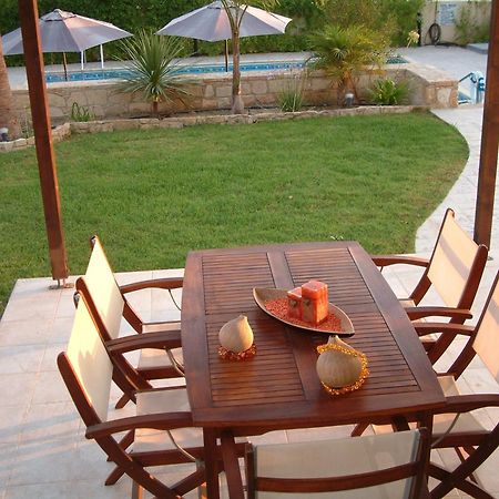 Holidays Villas Писури Екстериор снимка