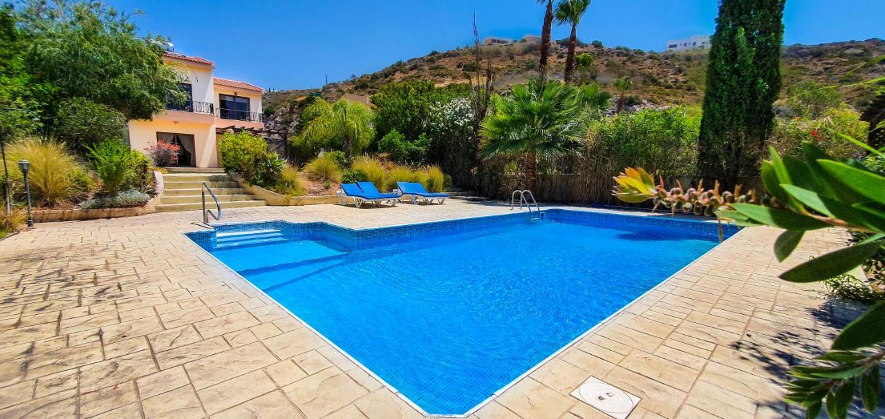 Holidays Villas Писури Екстериор снимка