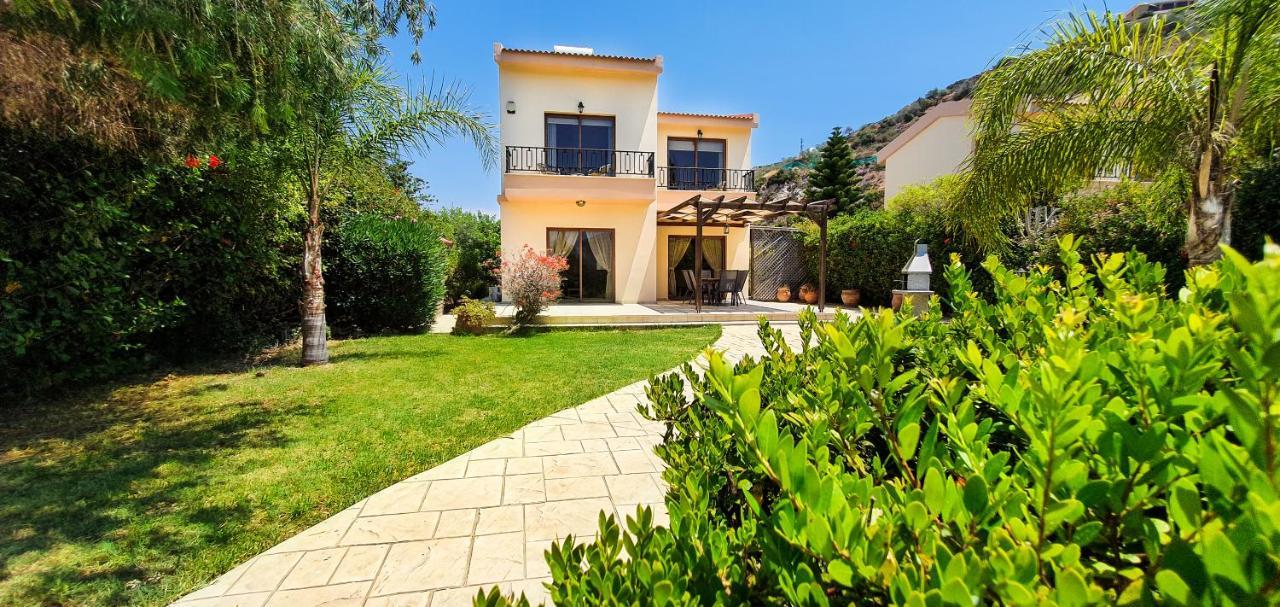 Holidays Villas Писури Екстериор снимка