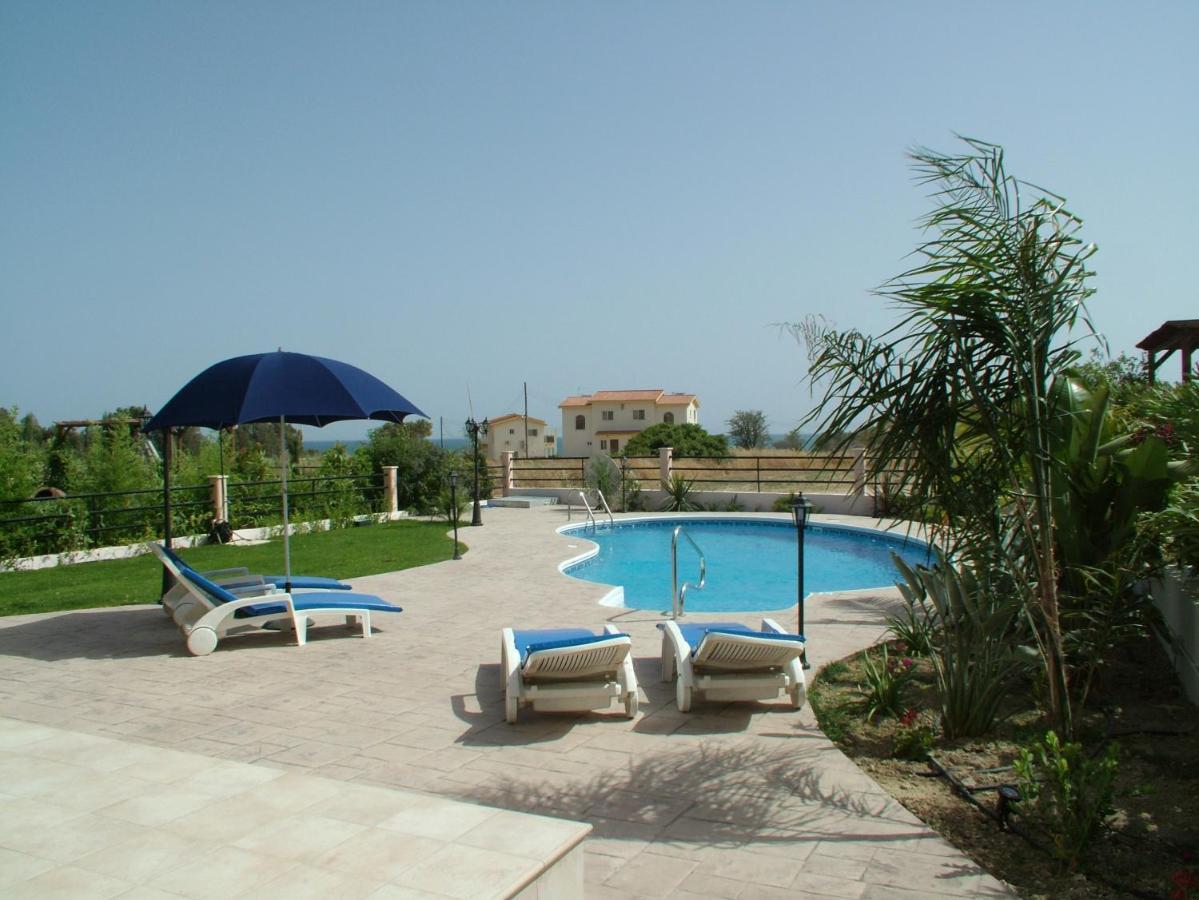 Holidays Villas Писури Екстериор снимка