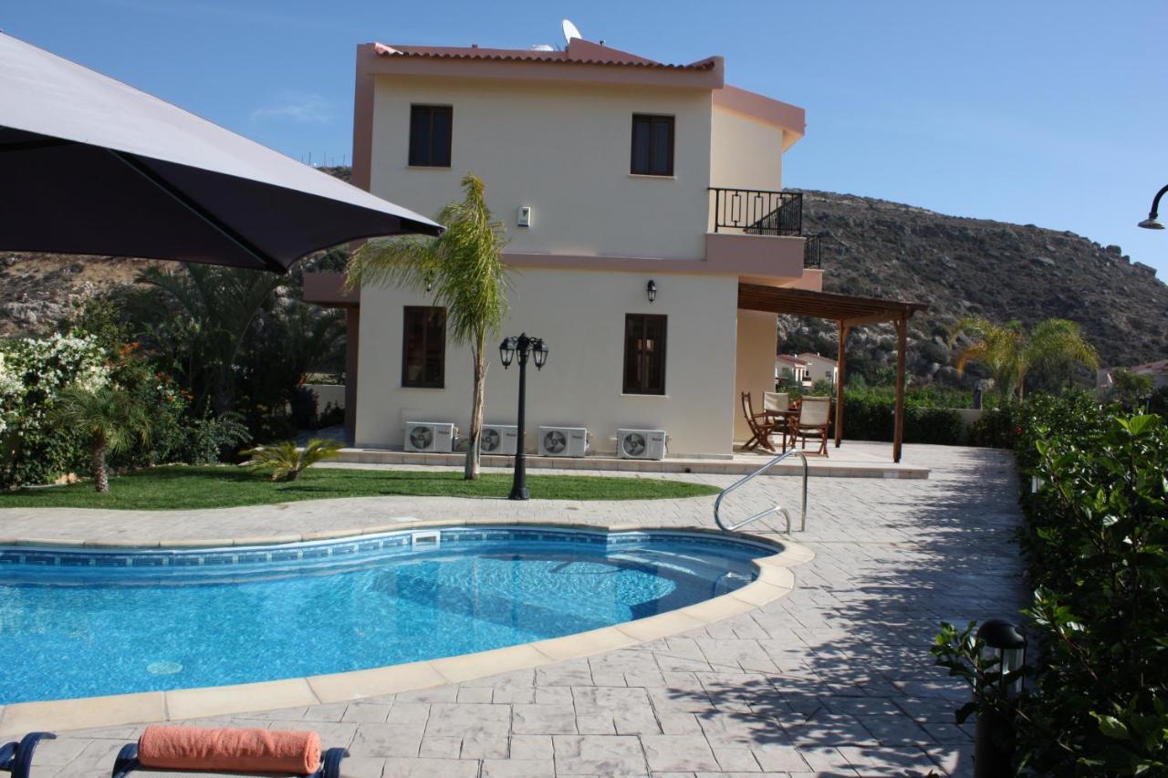 Holidays Villas Писури Екстериор снимка