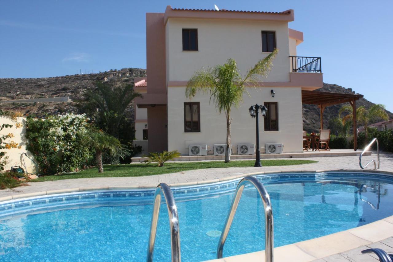 Holidays Villas Писури Екстериор снимка