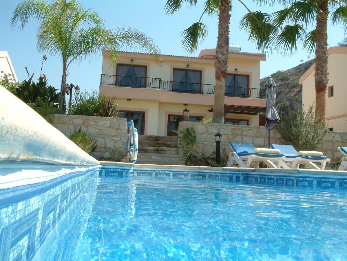 Holidays Villas Писури Екстериор снимка